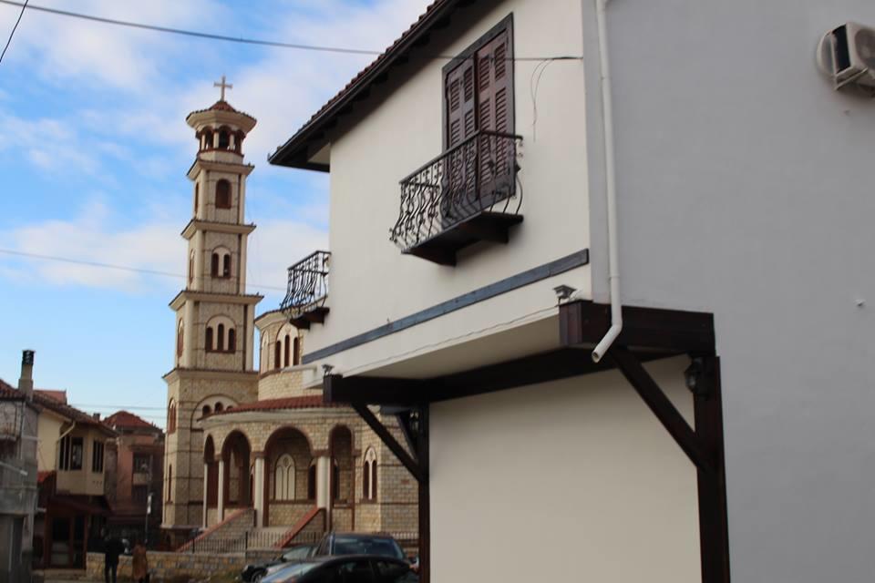 Hotel Bujtina E Bardhe Korça Exteriör bild